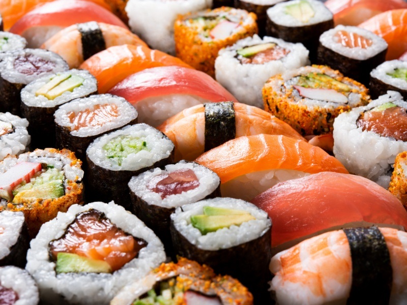 plateau de sushis avec cote sushi